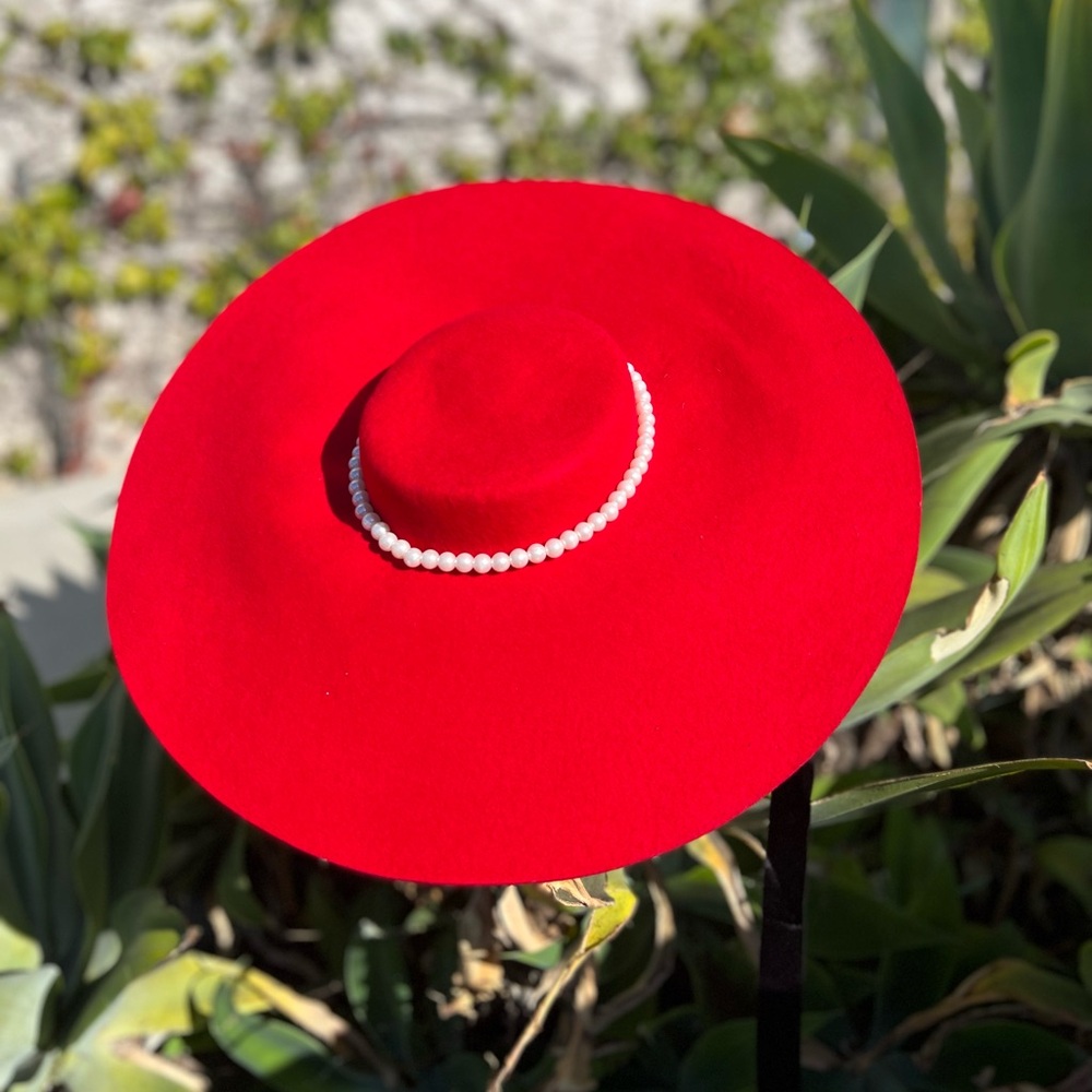 Red Wide Brim Hat 100% Wool With A Pearl Ribbon And Self-Tie Black Strap new